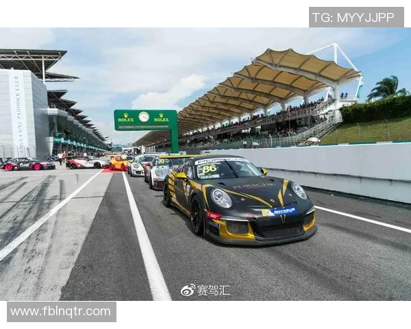 上海羽毛球队在世界锦标赛积分榜上以80分稳居第一名展现强劲实力 上海羽毛球队在世界锦标赛积分榜上以80分稳居第一名展现强劲实力