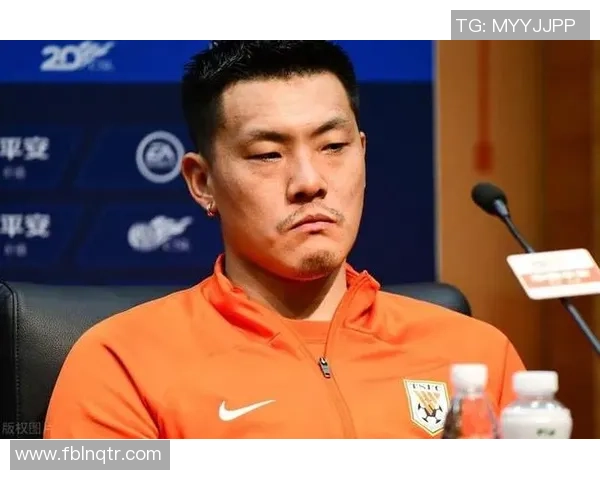 打耳环的足球明星们如何在场上展现个性与风采